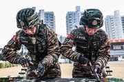 中国女足备战严谨，队员训练纪律严格有序