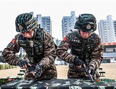 中国女足备战严谨，队员训练纪律严格有序