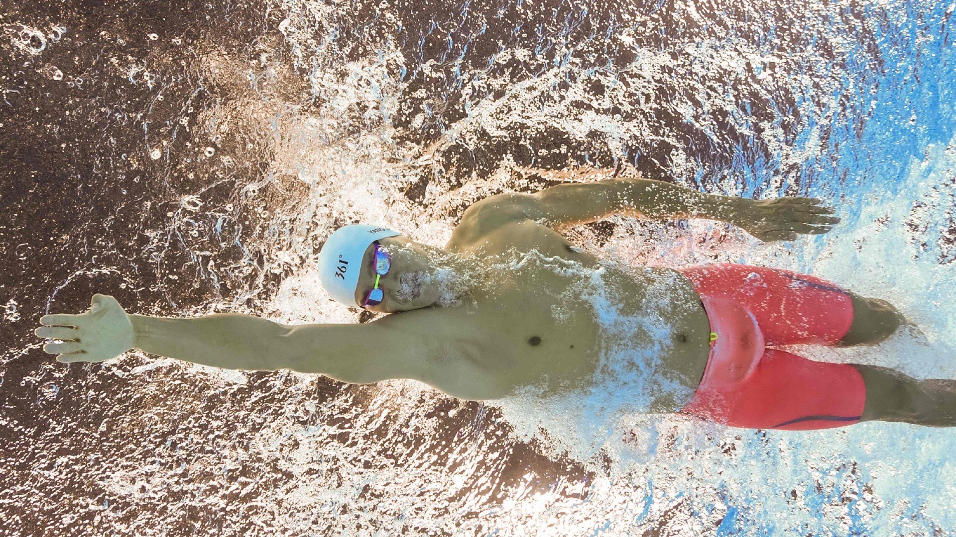 -综合格斗赛场焦点！克罗地亚队对阵阿根廷队，老将回归赛场，再度燃起斗志